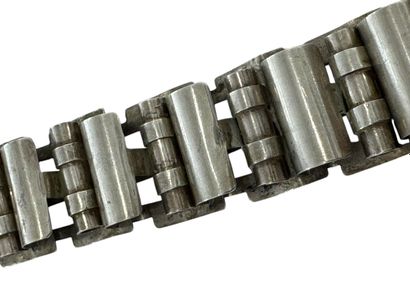 MODERNIST WORK 
Silver bracelet with articulated...