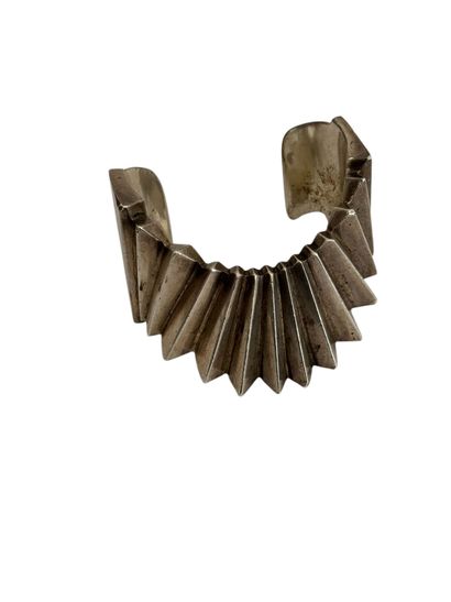 MODERNIST WORK. BRACELET MODERNITE
MODERNIST...