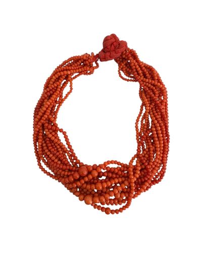 IMPORTANT CORAL NECKLACE 
Important coral...