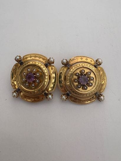 LARGE BROOCH IN 18 K YELLOW GOLD 
Large brooch...