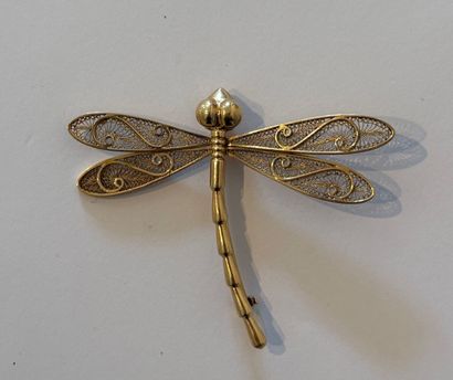 BROCHE LIBELLULE EN OR JAUNE 
Broche en forme...