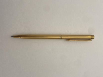 WATERMAN 
Gilt metal pen. Good condition...