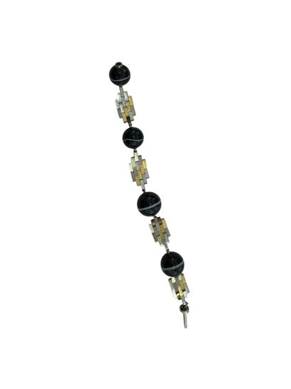 GOLD AND SARDONYX BRACELET
18k (750 thousandths)...