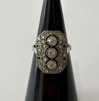 ART DECO STYLE RING 
Art Deco style ring...