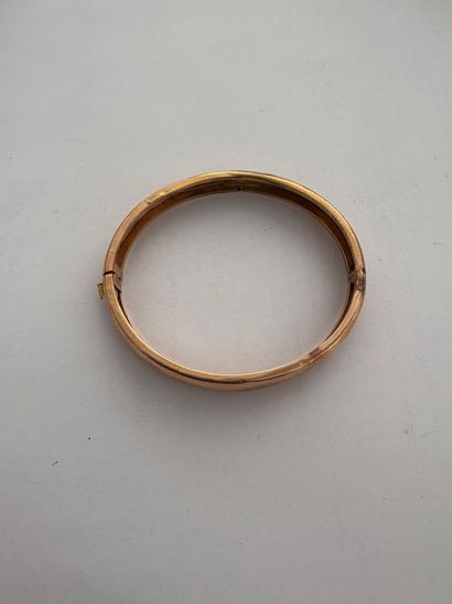 BRACELET JONC EN OR JAUNE
Bracelet jonc en...