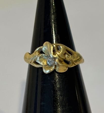 ART NOUVEAU 
Bague en or jaune 18 k (750...