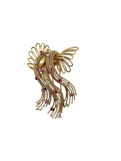 BROOCH IN 18K YELLOW GOLD AND PLATINUM 
BROOCH...