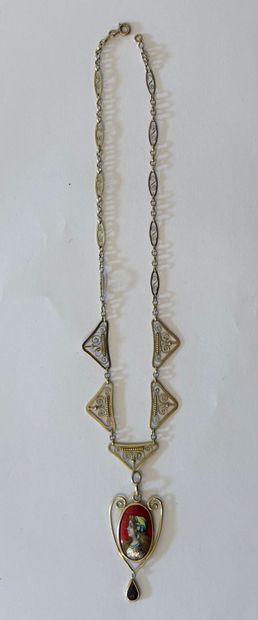 DRAPERY NECKLACE WITH EMAIL PENDANT 
18k...