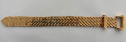 BRACELET OR 18 K 
Large bracelet en or jaune...