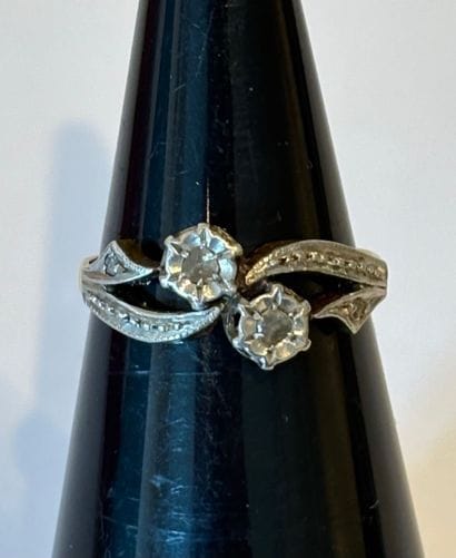 TOI ET MOI RING
toi et moi ring in 18k (750...