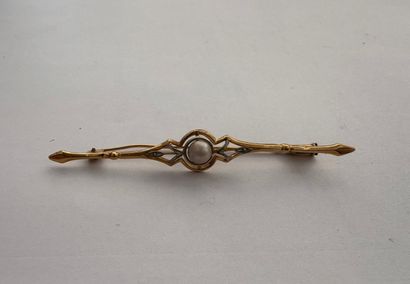 18 K YELLOW GOLD BROOCH 
18 K (750 thousandths)...