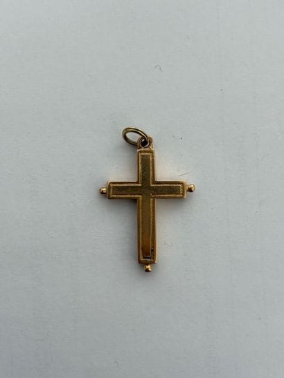 CROIX LATINE EN OR JAUNE 
Croix latine en...