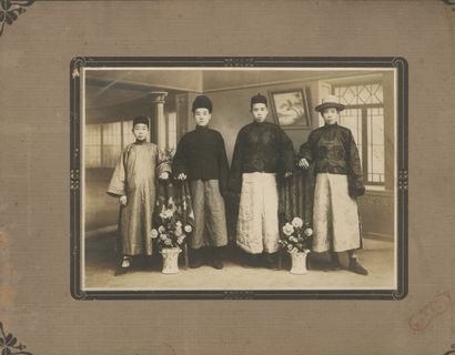 Chine
Portrait de groupe, notables chinois,...