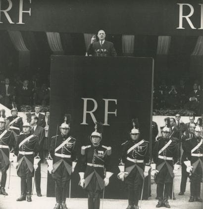 Charles de Gaulle 
Le Général de Gaulle place...