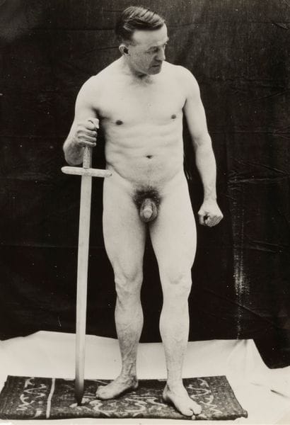 ANONYME

ANONYMOUS






Man with a sword,...