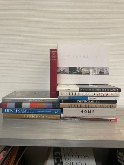 Decoration 
Lot of a dozen books including:
Alberto...