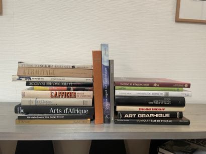 Fine Arts 
Lot of about 20 books including:...