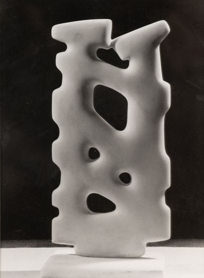 Geza VANDOR (1898-1956) 
View of a sculpture...