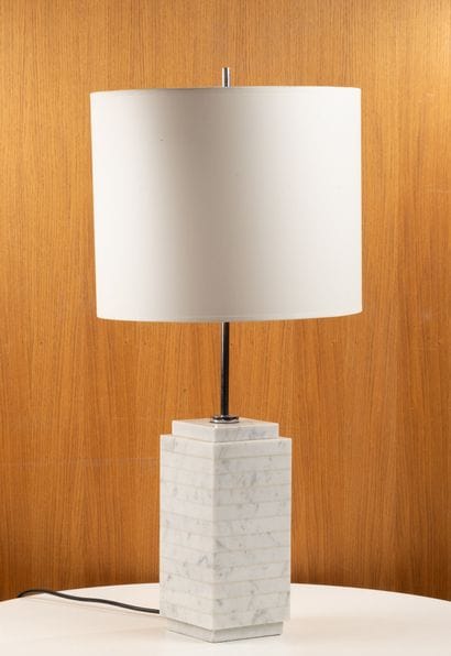 Florence KNOLL (1917-2019)
White veined marble...