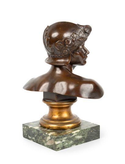 D'après Emmanuel HANNAUX (1855-1934)
Buste...