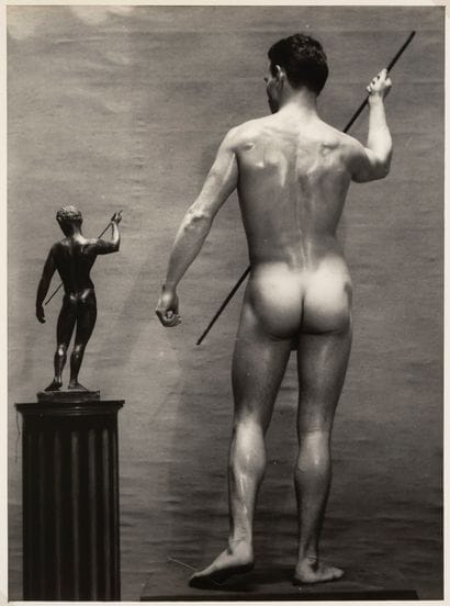STUDIO ARAX (1897-1975)
Hubert Simon, 1957
Tirage...