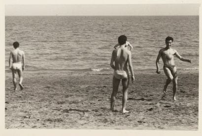 PAJAMA
Garçons sur la plage, c.1940
Tirage...