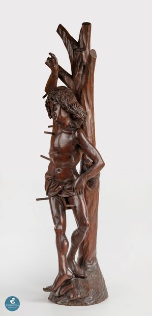 Saint Sébastien en bois fruitier sculpté...