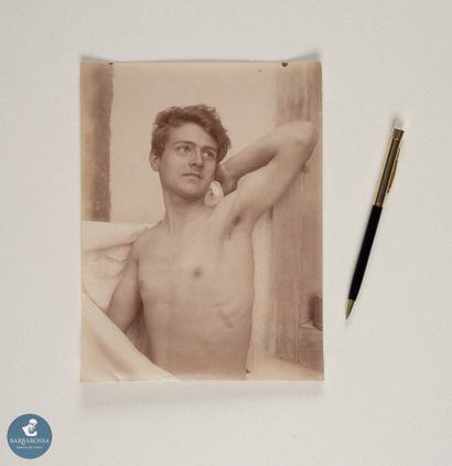 Wilhelm Von GLOEDEN (1856-1931)	
Jeune homme...