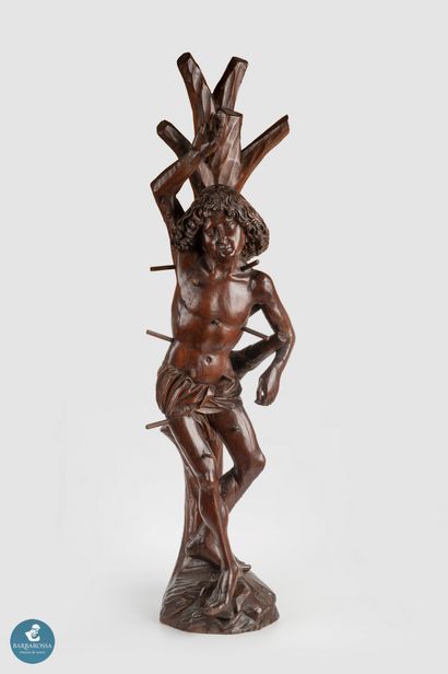 Saint Sébastien en bois fruitier sculpté...