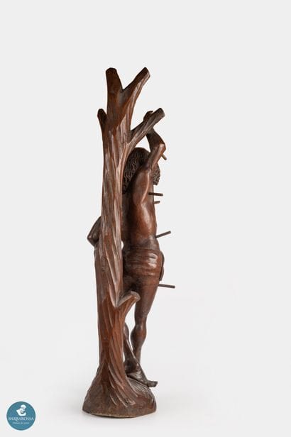 Saint Sébastien en bois fruitier sculpté...