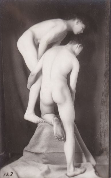 ANONYME		
Composition de deux garçons nus,...