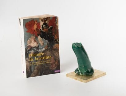 Malachite with suggestive shape
H:10cm