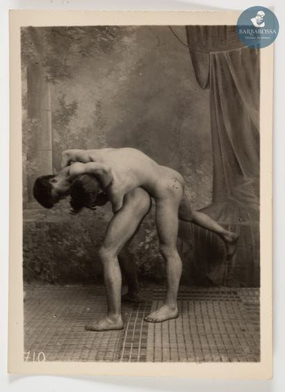 ANONYME
		Lutteurs devant un décor peint,...