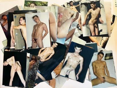 ANONYME		
Garçons nus et en érection, c.1990/2000	
Cent...