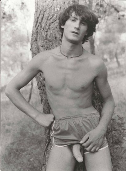 Tony PATRIOLI (1941-2017)	
Jeune homme italien,...