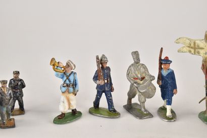 Lot de diverses dont 8 gendarmes et 1 chevalier,...