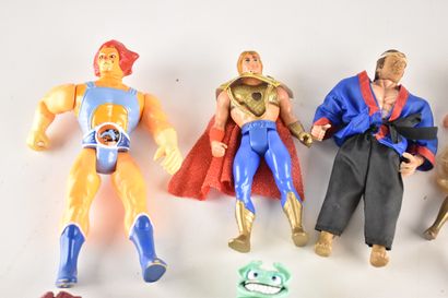 Lot de jouets divers années 1980.