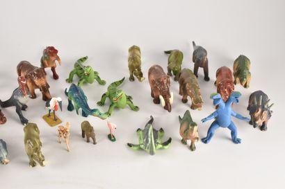 Lot de 36 figurines d'animaux de la savane...