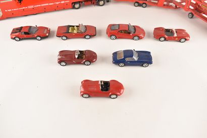 Lot de véhicules miniatures à l'échelle 1/43ème...