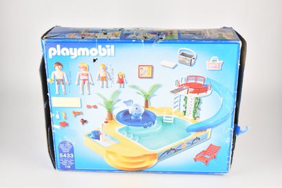 PLAYMOBIL - Famille avec piscine, référence...