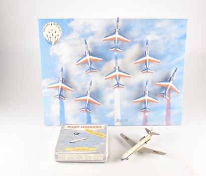 Lot comprenant DINKY SUPER TOYS Caravelle...