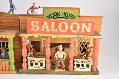 4 décors du FAR WEST avec figurines collées...