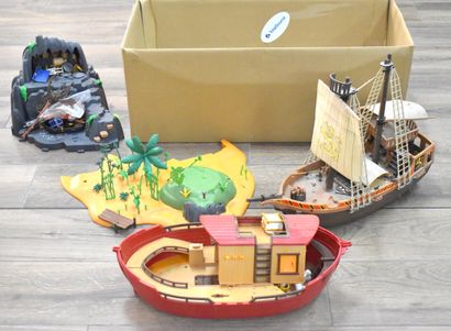 PLAYMOBIL - Carton de décors dont deux îles...