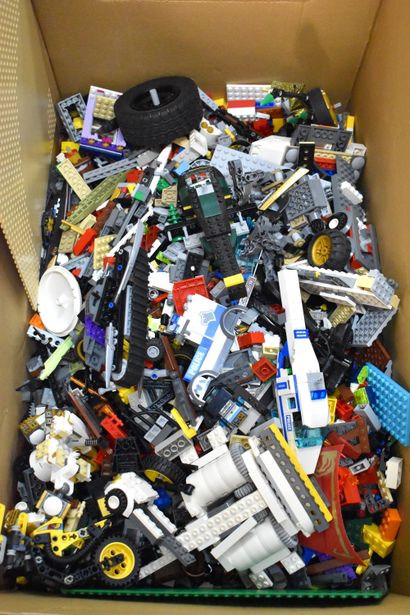 LEGO - Carton composé de décors, accessoires,...