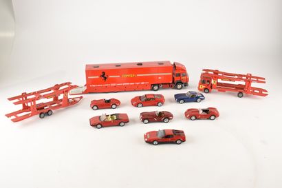 Lot de véhicules miniatures à l'échelle 1/43ème...