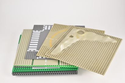 LEGO - Lot de 15 plaques de base diverse...