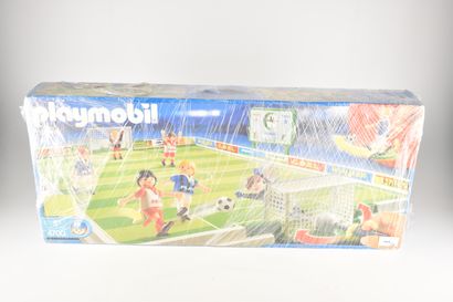 PLAYMOBIL - Terrain de football, référence...