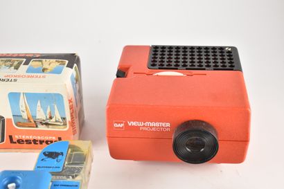 Lot comprenant GAF - Projecteur view master,...