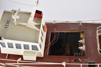 BATEAU RADIO COMMANDE en bois 