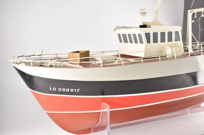 BATEAU RADIO COMMANDE en bois 